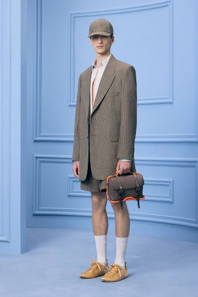 Look 24